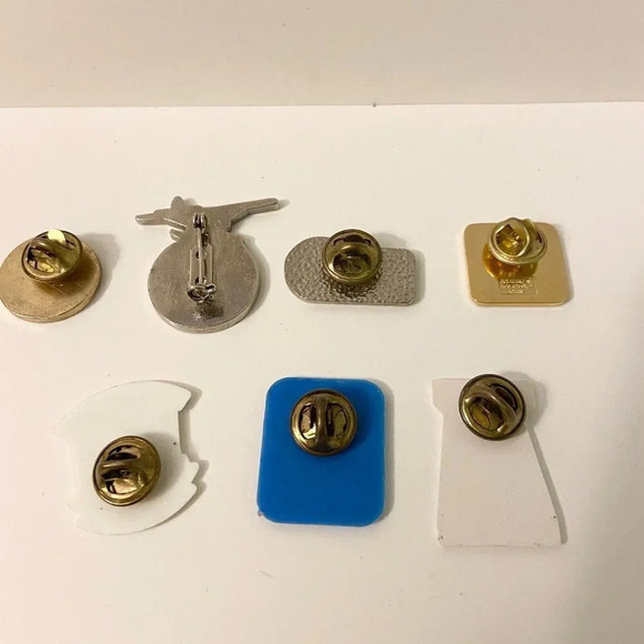 Vintage Lot of 7 Canadian Pins Red Lake Golden North Battleford Fergus - Picture 6 of 8